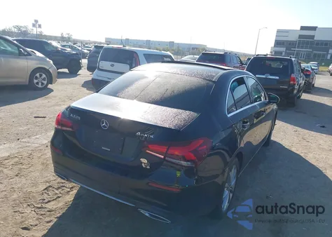 2019 Mercedes-Benz A 220 4Matic из США, поврежденный, VIN WDD3G4FB1KW023219